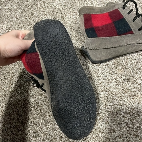 Laurentian Cheif Canada lace up red plaid moccasins - Picture 4 of 6